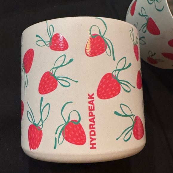 Hydro Flask White and Red Strawberry Jars - Picture 4 of 4